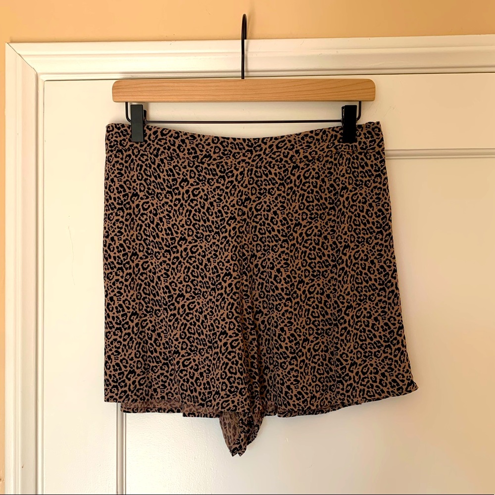 AEO- Leopard Print High-Waist Shorts